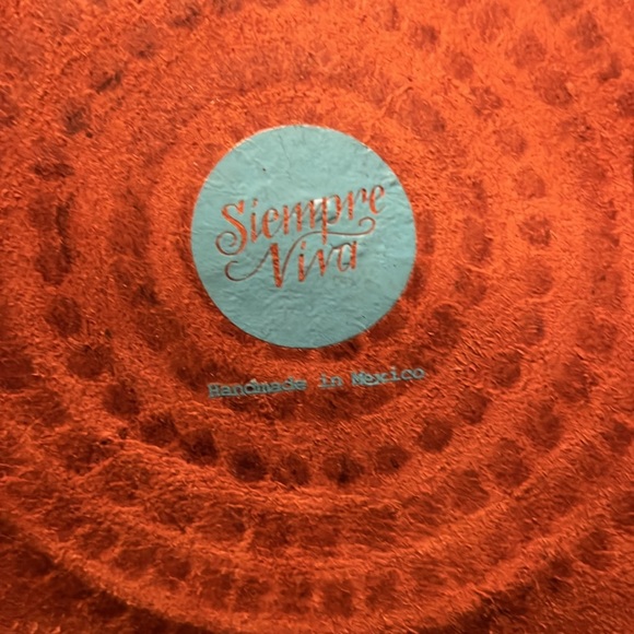 Thick stiff leather - Picture 2 of 3